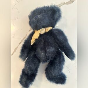 Hallmark Russ Alleluia Peace Blue  Bear Vintage 15” Furry WITH TAGS with bow